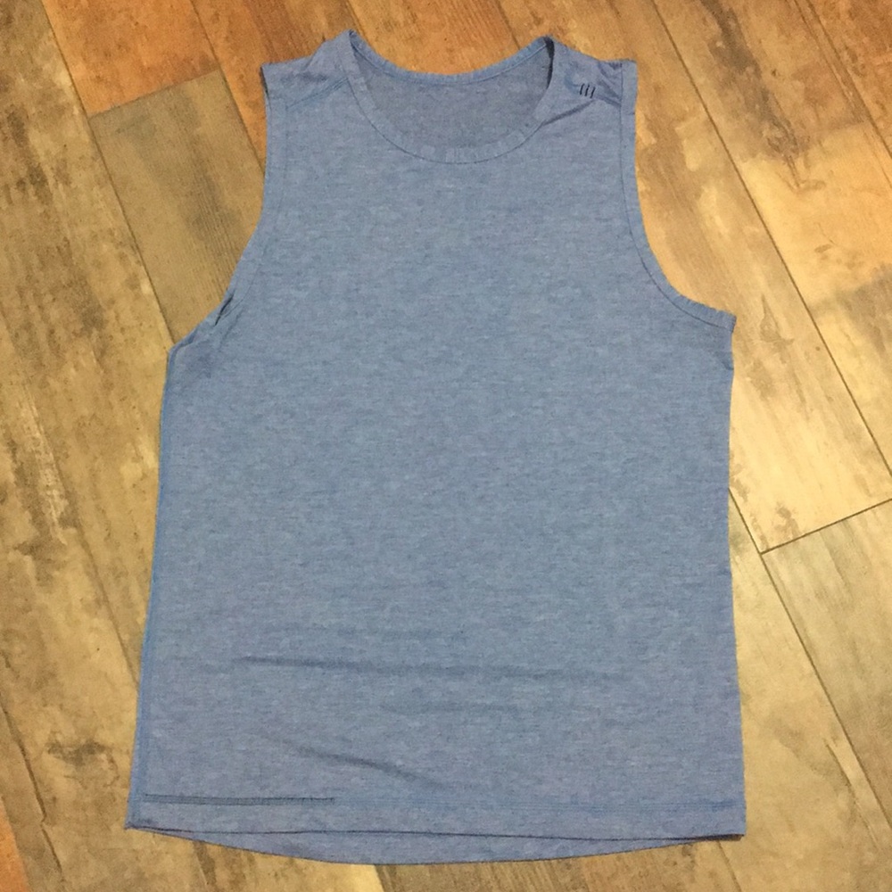 Lululemon muscle tank size M